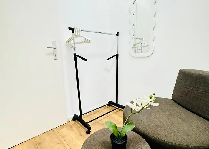 Daire Cozy 9br For 18 Near Augarten *