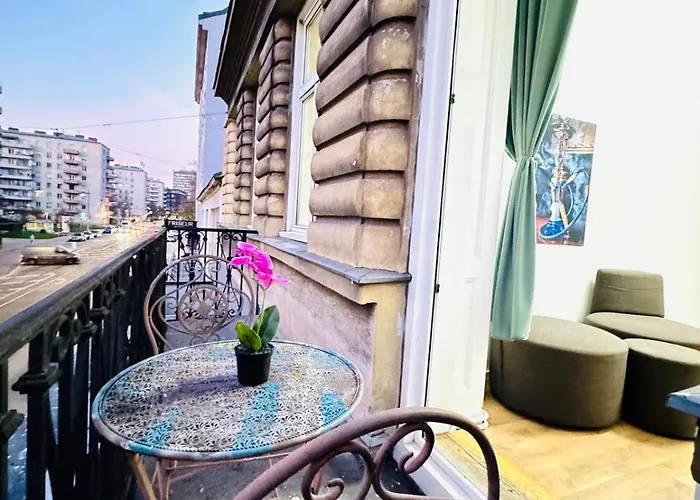 Cozy 9br For 18 Near Augarten