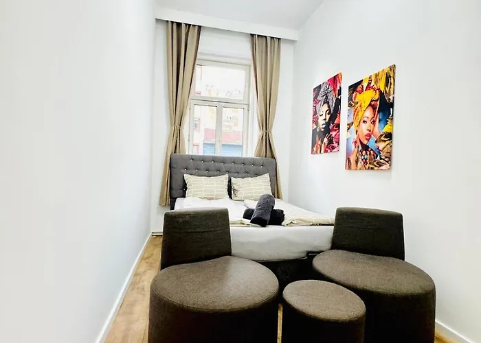 Cozy 9br For 18 Near Augarten * Viyana