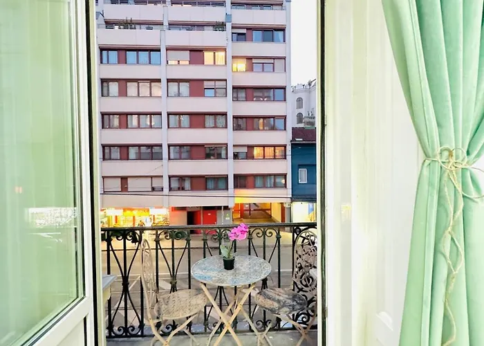 Appartement Cozy 9br For 18 Near Augarten