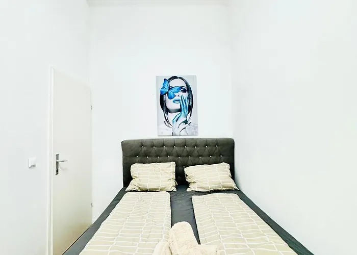 Appartement Cozy 9br For 18 Near Augarten *