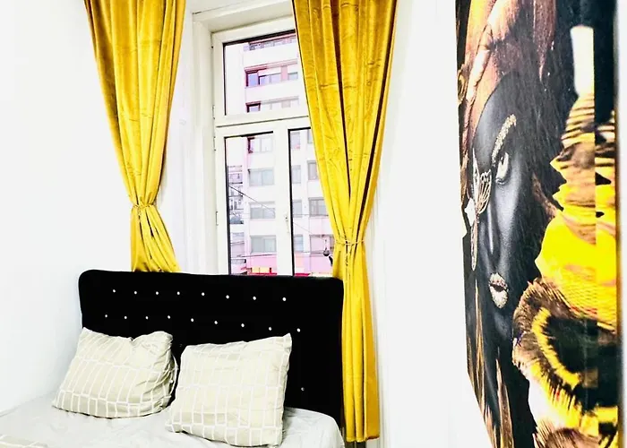 Cozy 9br For 18 Near Augarten