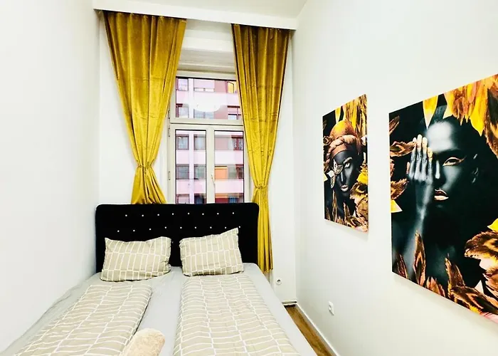 Cozy 9br For 18 Near Augarten Appartement Vienne
