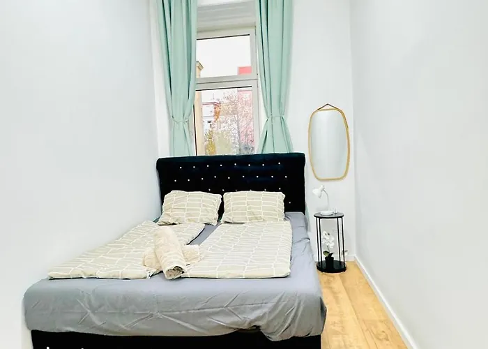 Cozy 9br For 18 Near Augarten Daire Viyana