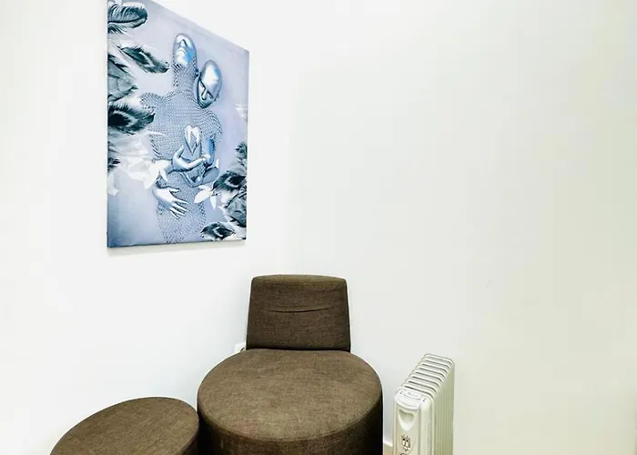 Cozy 9br For 18 Near Augarten Viena